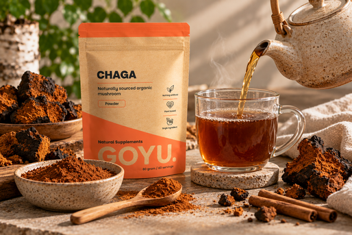 Kop chaga thee in een rustieke setting