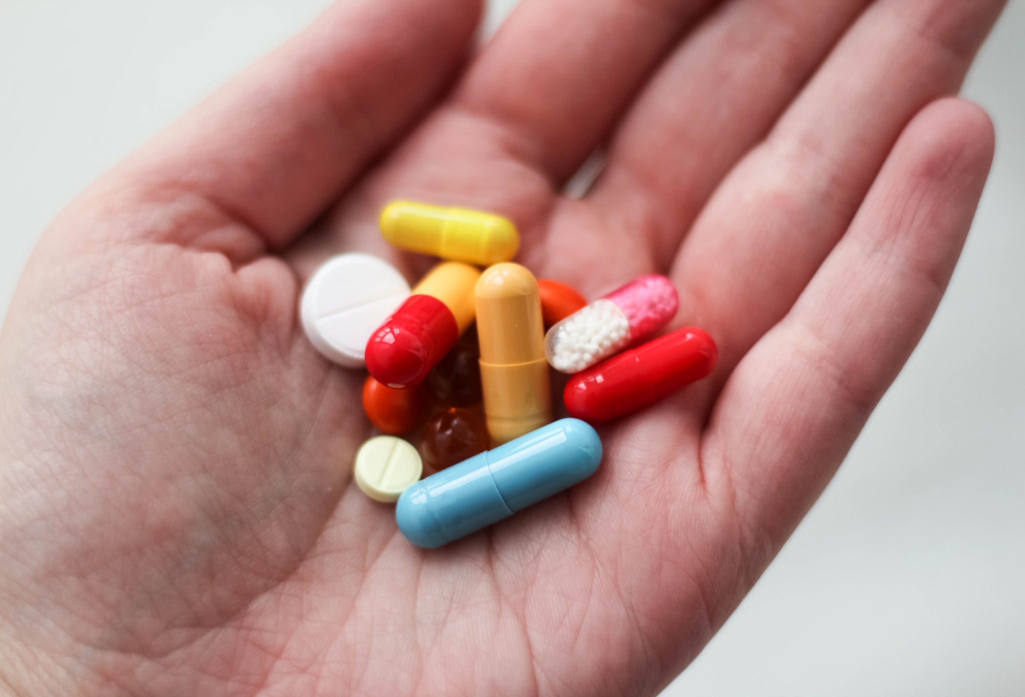 Heb je supplementen nodig als je gezond eten? Waarom heb je supplementen nodig? Meer supplementen nodig wanneer je sport en tegenwoordig moderne tijd.